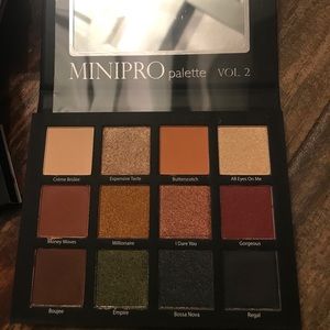 Beauty creations eyeshadow palette